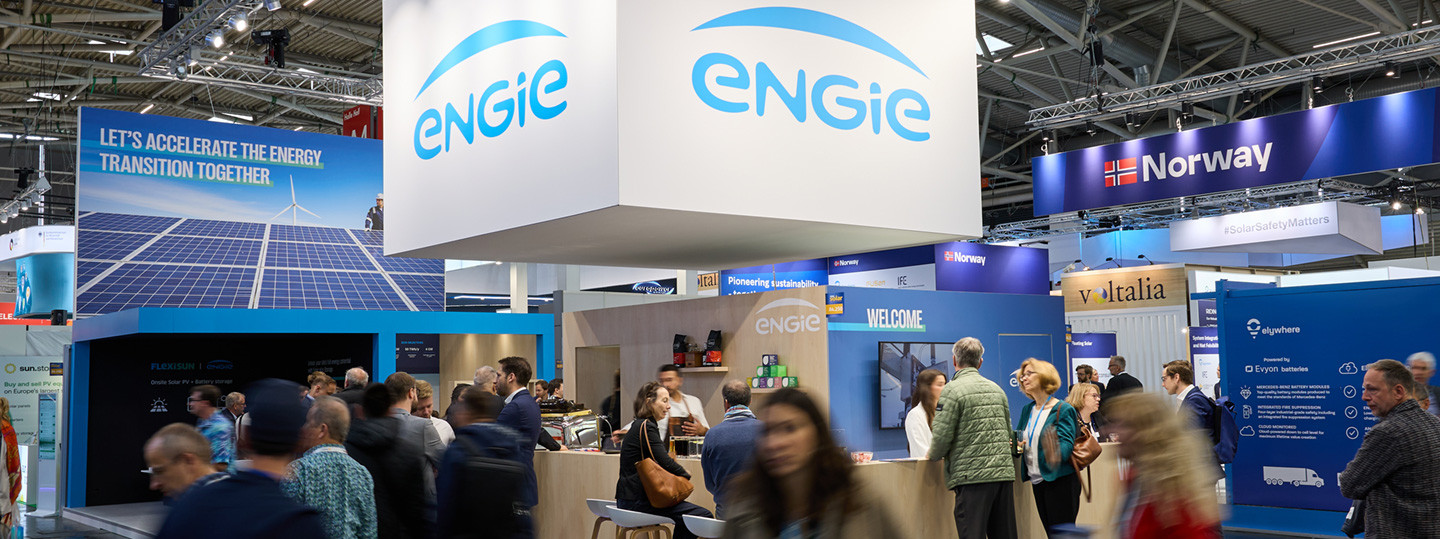 ENGIE Deutschland Zero Carbon-Magazin: Intersolar Europe 2025 (Messestand, Messe Intersolar, Menschengruppe, ENGIE-Mitarbeiter)